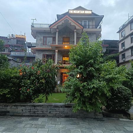 The Mountain House Hotel Pokhara Buitenkant foto