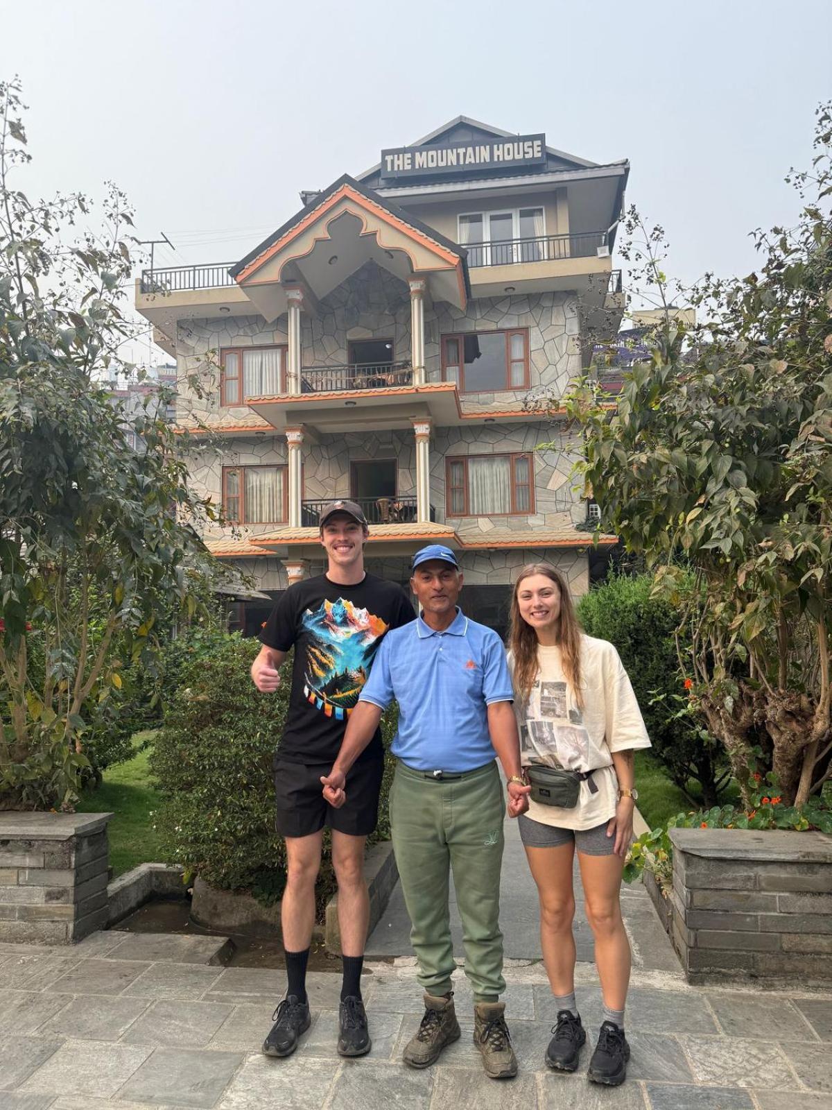 The Mountain House Hotel Pokhara Buitenkant foto